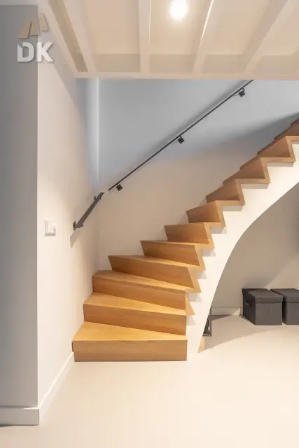 0020 Kwarttrap hardhout Rotterdam 1