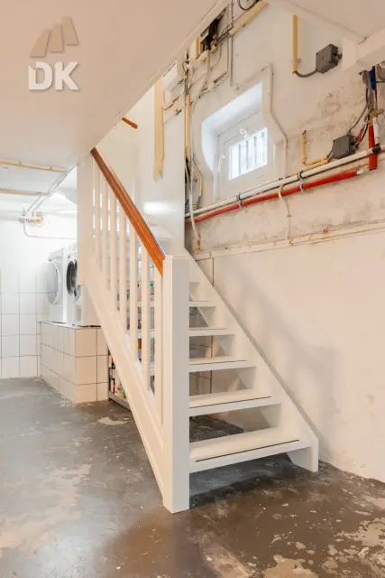 0028 Kwarttrap open hardhout Rotterdam 2