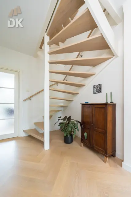 0035 Open spiltrap in Voorburg 3