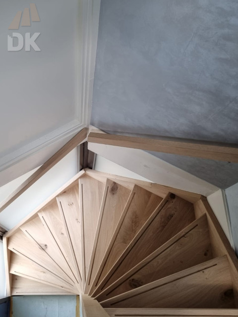 Dichte eiken rustieke spiltrap 03