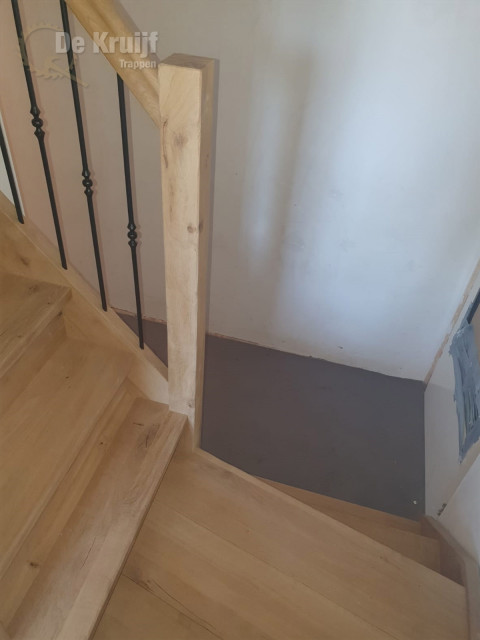 Eiken rustiek trap rvs spijlen 03