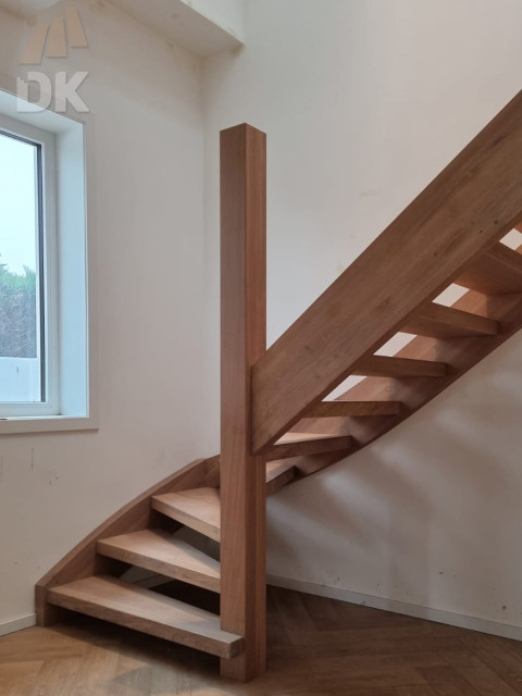 Rustiek eiken kwart trap 01