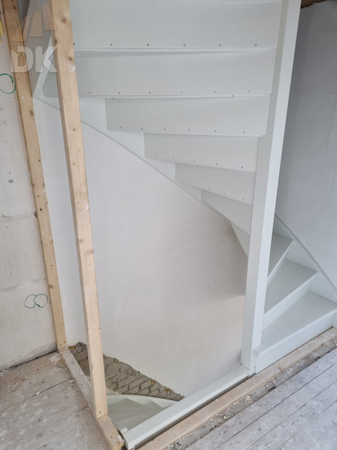 Vuren open trappen 03